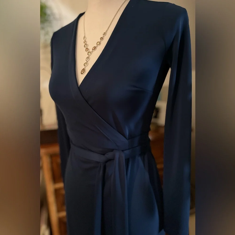 Ann Taylor wrap dress - Picture 7 of 9